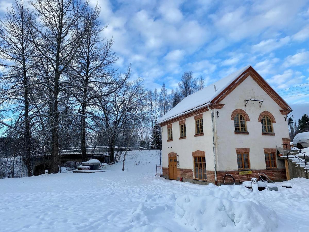 Franshammars vandrarhem Hassela Exteriör bild